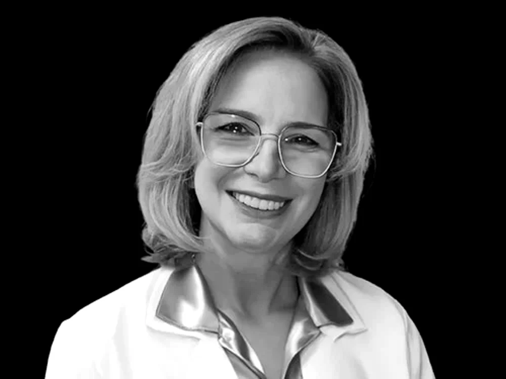 Dra. Maria Emilia Gadelha Serra